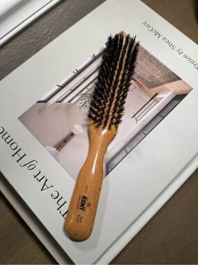 Kent Ladies Finest Satinwood Pure Black Bristle Narrow Brush LS17
